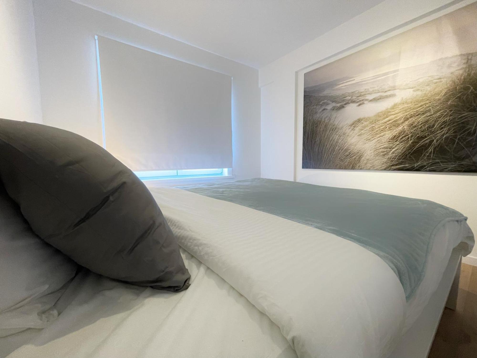 Luxury 3 Bedroom Apartment On The Top Floor With Panoramic View Oostende Ruang foto