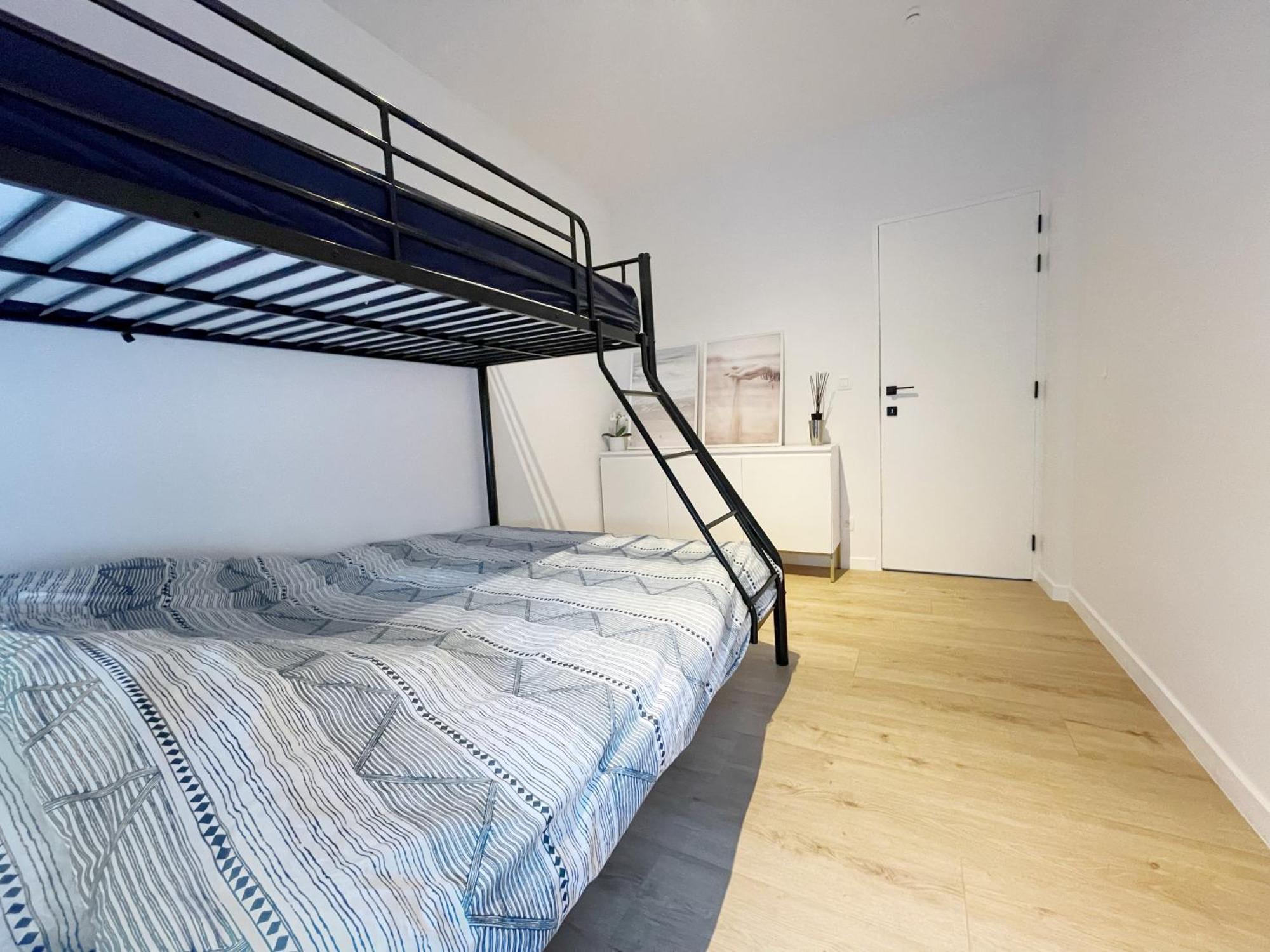 Luxury 3 Bedroom Apartment On The Top Floor With Panoramic View Oostende Ruang foto